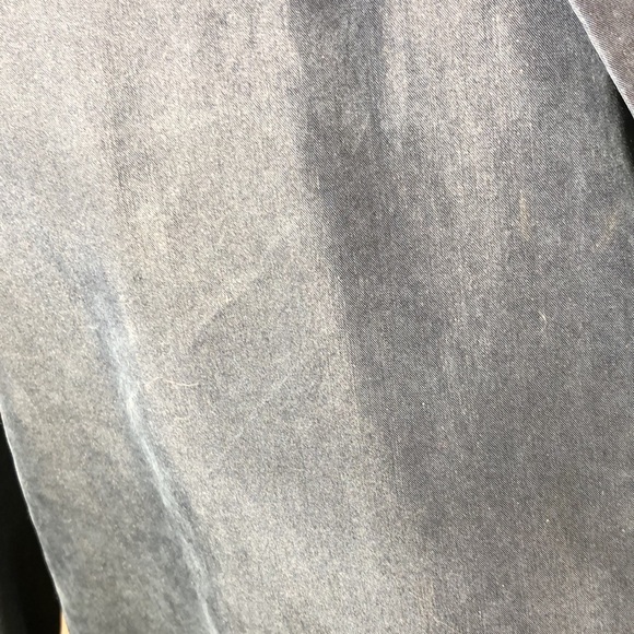 Liz Claiborne Lizsport navy business casual shirt/sz M/ button down/long sleeves - Picture 3 of 13